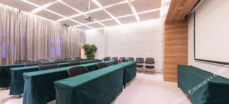 白玉兰酒店(厦门大学世茂双子塔店)图片
