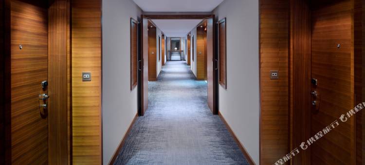 布尔迪拜瑞享酒店和公寓式酒店(Mövenpick Hotel & Apartments Bur Dubai)图片