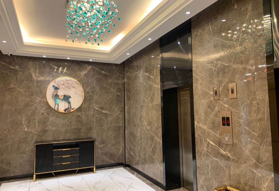 Xinjiayuan Hotel Hotel Overview
