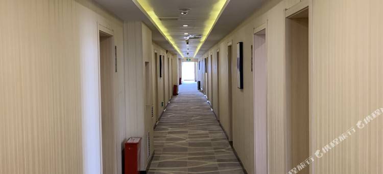 派酒店(石家庄火车站西广场店)图片