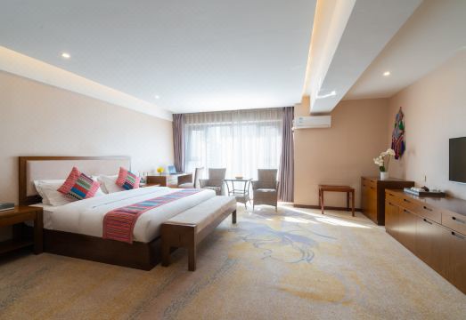 Highest Joint Hotels & Resort (Kunming Derun Center) Hotel Overview