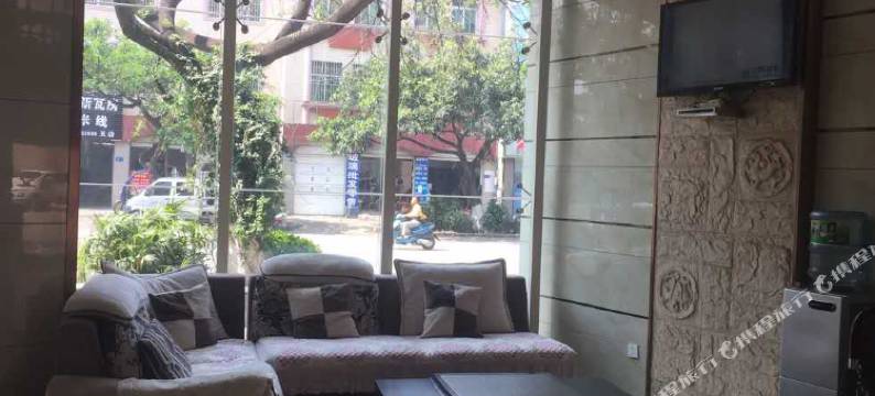 蒙自朗廷休闲酒店图片