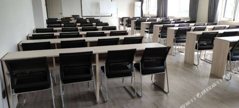 驿家365连锁酒店(石家庄鹿泉铜冶金凤工业园店)图片