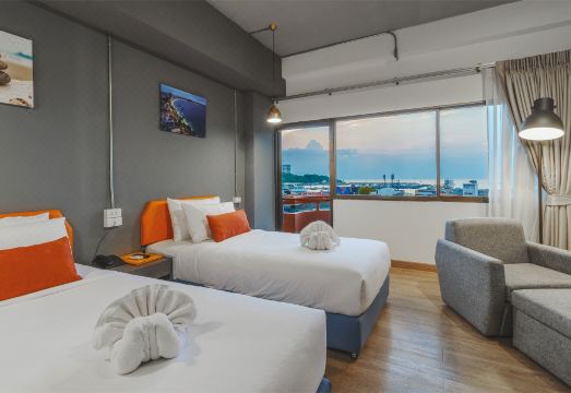 7 Stays Pattaya Hotel Over view