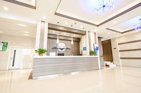 客优艺术酒店(平顶山火车站店)