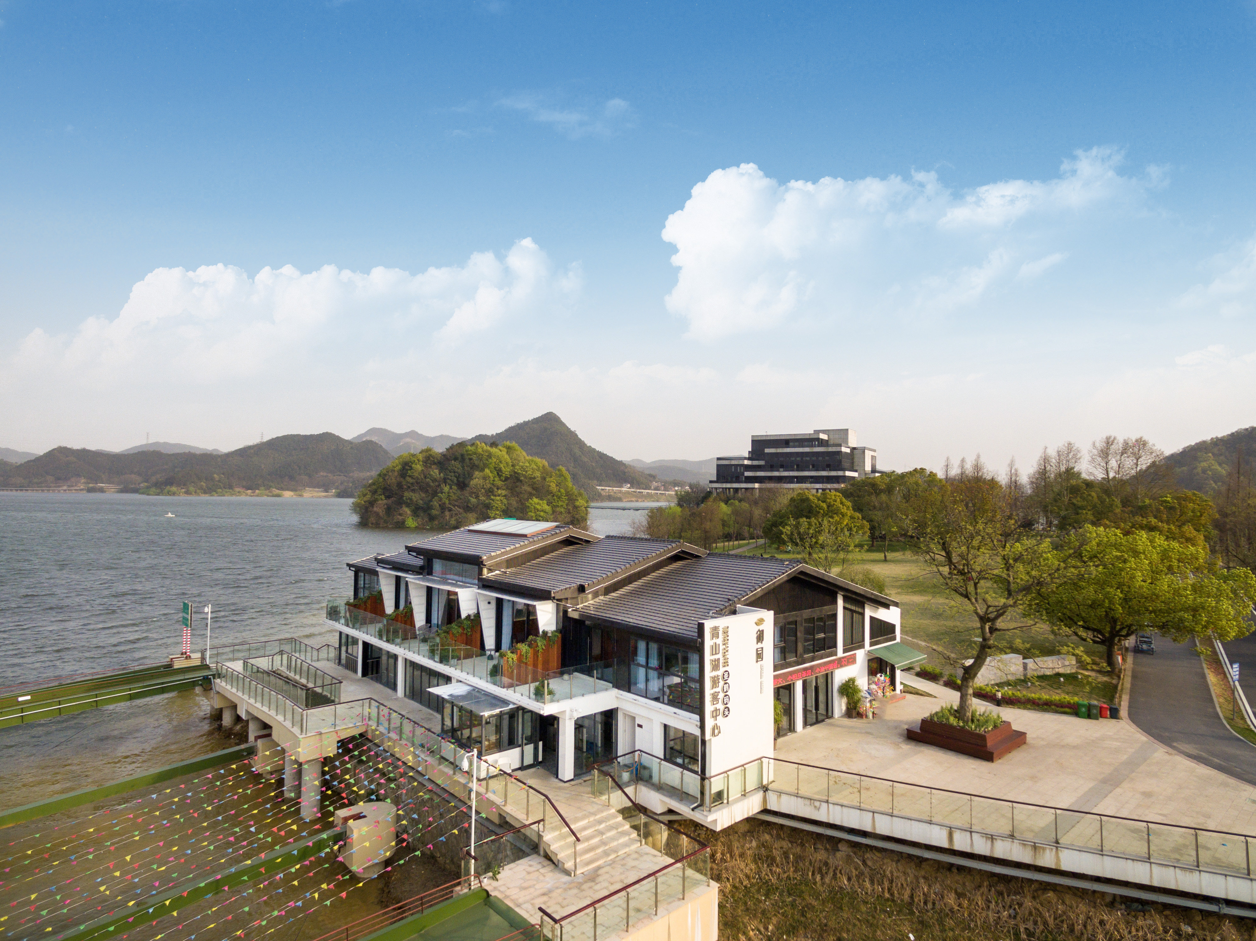 Yuyuan GuesthouseOver view