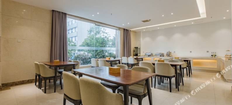 艾斯博格酒店(平湖乍浦店)图片