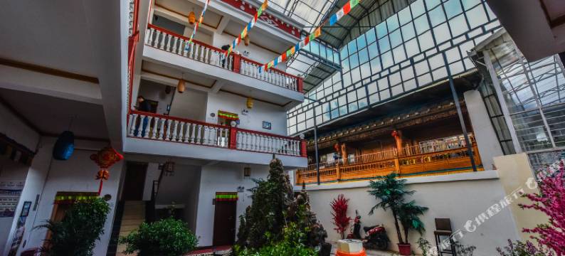 香格里拉乐庄林卡客栈(独克宗古城店)图片
