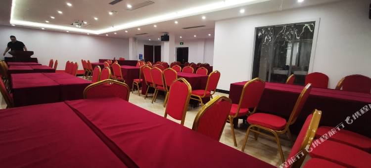 临泉金博大酒店(临泉汽车客运总站店)图片