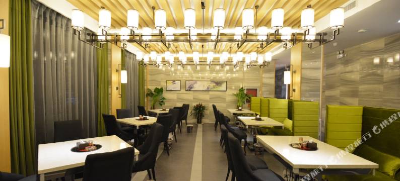 富雅精品酒店(新郑西亚斯国际学院店)图片