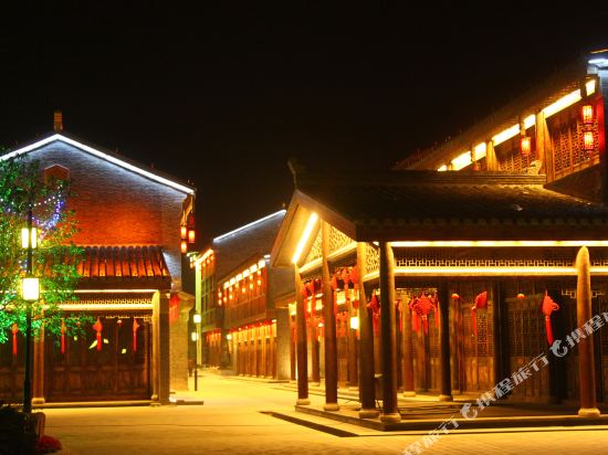 您的位置: 首页 酒店预订 泰州酒店 > 溱湖开元名庭酒店logo