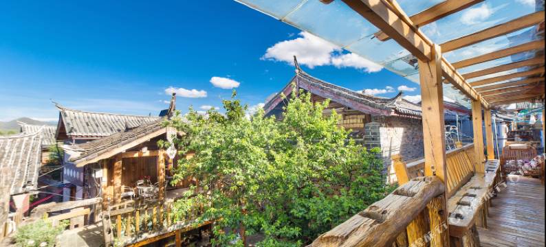 丽江凤衔吉客栈图片