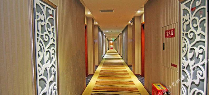 五瑞华廷南山酒店(重庆邮电大学店)图片