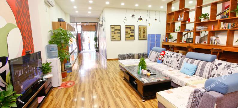 梦想旅行家太空舱青年旅社(西安钟楼回民街店)图片