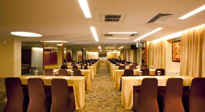 Grand Tropic Suites HotelHotel Overview