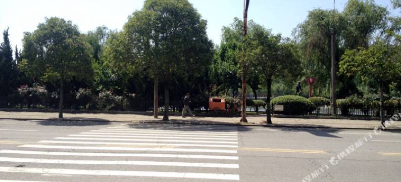 信阳南湾假日宾馆图片