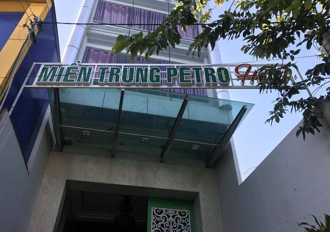 Mien Trung Petro Hotel Hotel Reviews And Room Rates - 