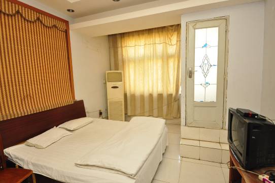 平阴济南怡家宾馆