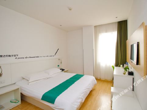 莫泰酒店(合肥经开区安医二附院地铁站港澳广场店)