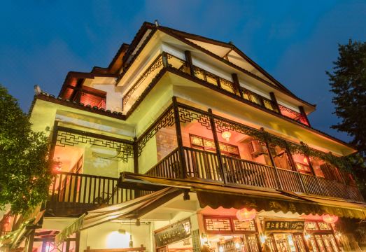 Riverview Hotel Hotel Overview