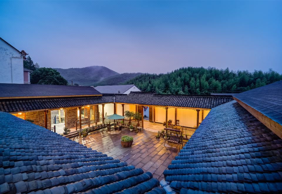 德清莫干山四合山庄外景图