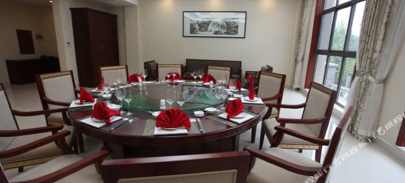 泗水安山春秀酒店图片