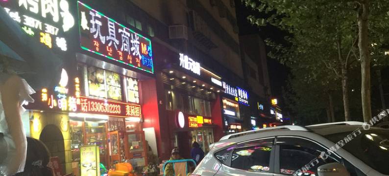 威海拖鞋穿反了民俗小店图片