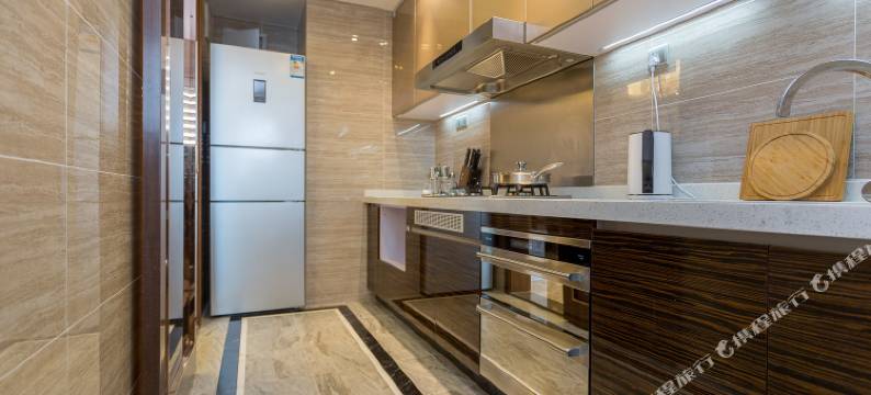 成都270度全落地窗观景房普通公寓图片