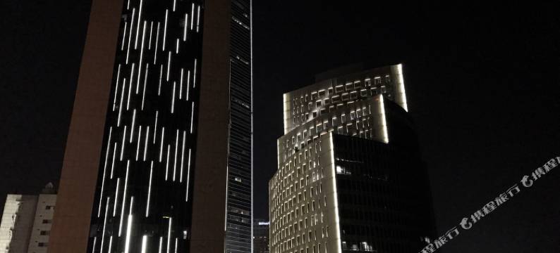 上海弄堂里13号线淮海中路清新Loft普通公寓(分店)图片