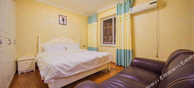 重庆靠地段撑起来的青年旅舍图片