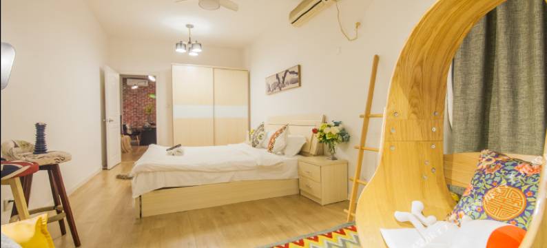 罗尼民宿(上海嘉善路地铁站店)图片