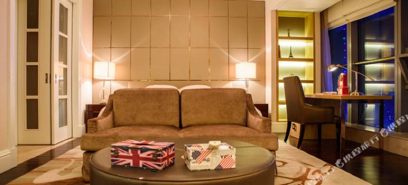 南京奥体主题公馆(河西中央商场店)图片