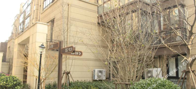 上海龙大叠拼别墅图片