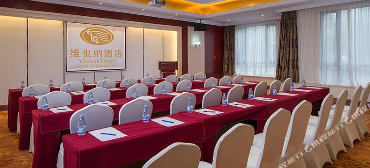 维也纳国际酒店(云浮市中心益华广场店)图片