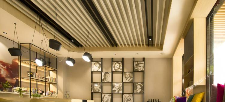 美旭S酒店(靖江吾悦广场店)图片