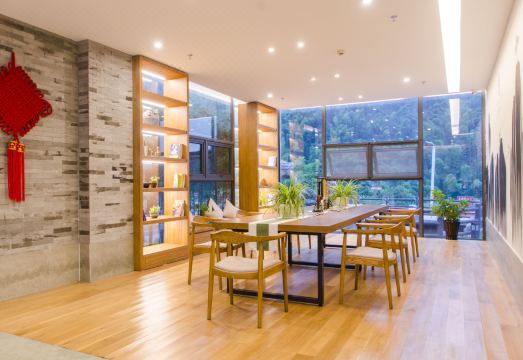 Floral Hotel · Fuyu Hotel over view