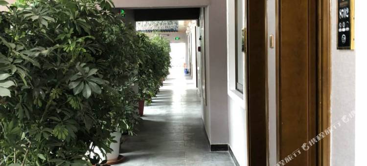 林芝鑫逸商务酒店图片