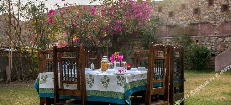 艾德胡特酒店(Adhbhut Hotel)图片