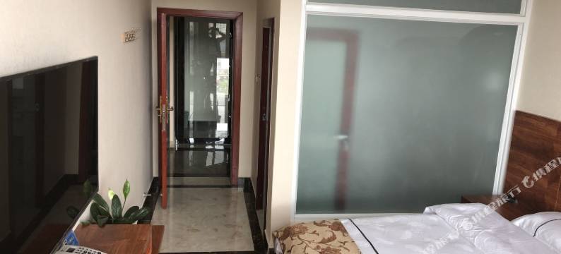 大理何田酒店图片