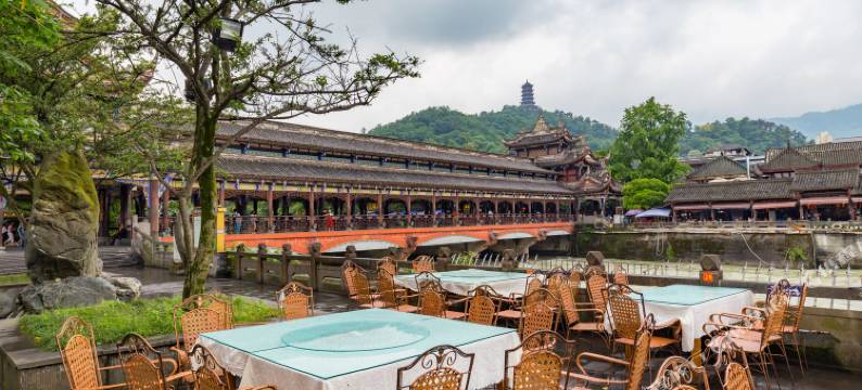 都江堰紫色小屋图片