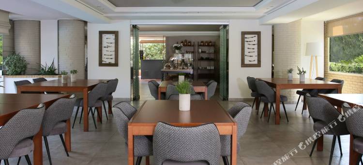 布雷泽套房酒店(Blazer Suites Hotel)图片