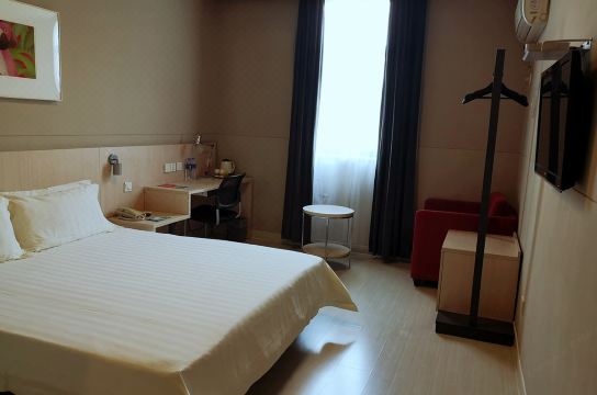 锦江之星(郑州红旗路店)