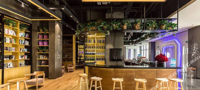 葡萄酒店(营口月亮湖公园店)图片