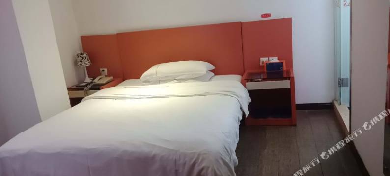 平南金色年华大酒店图片