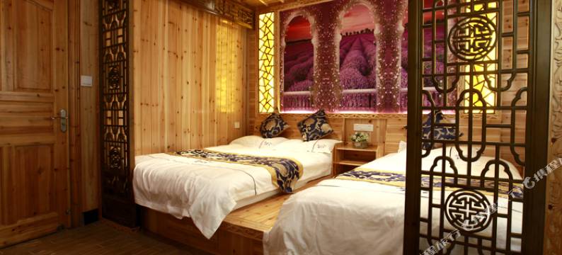 婺源李坑溪畔人家图片