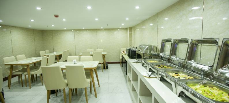 米兰商务酒店(郑州惠济万达店)图片