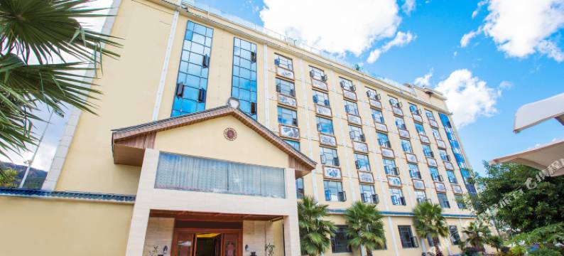 洱源俪水温泉假日酒店图片