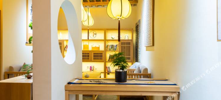 龚禧里·遇见酒店(南屏步行街金马碧鸡坊店)图片