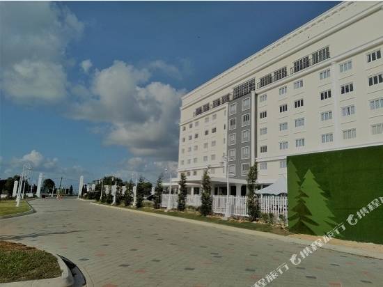 薩萬娜山莊酒店