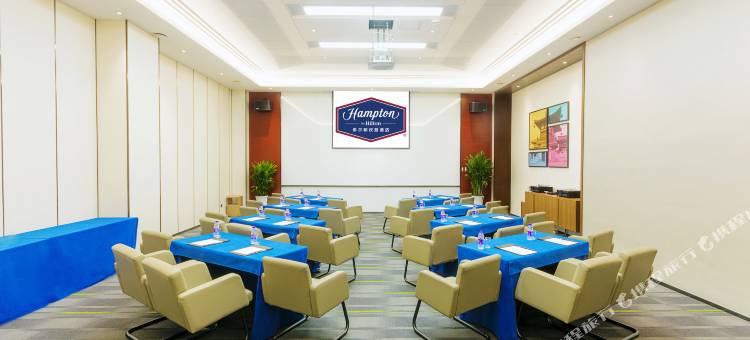西安大雁塔希尔顿欢朋酒店图片